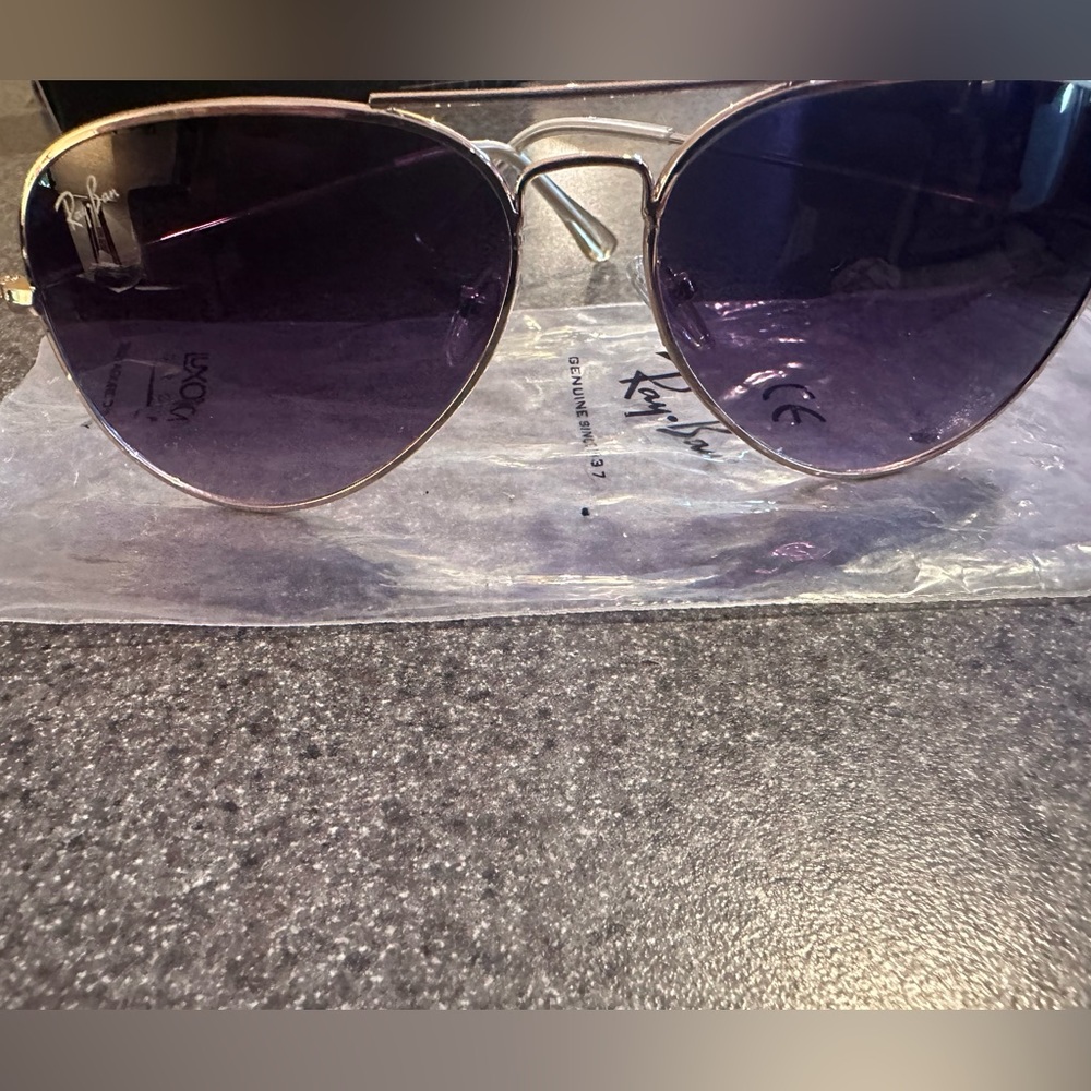 Ray-Ban 3025 Aviator Sunglasses Silver with Gradient Lenses, no case